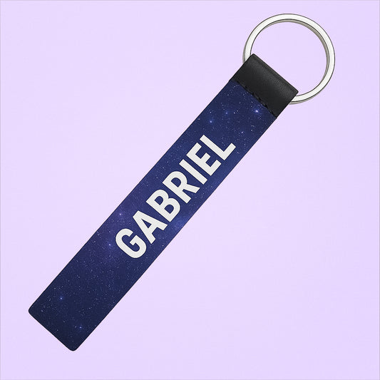 Porte-clé original gravé avec prénom, accessoire personnalisé et cadeau pratique pour un souvenir unique.